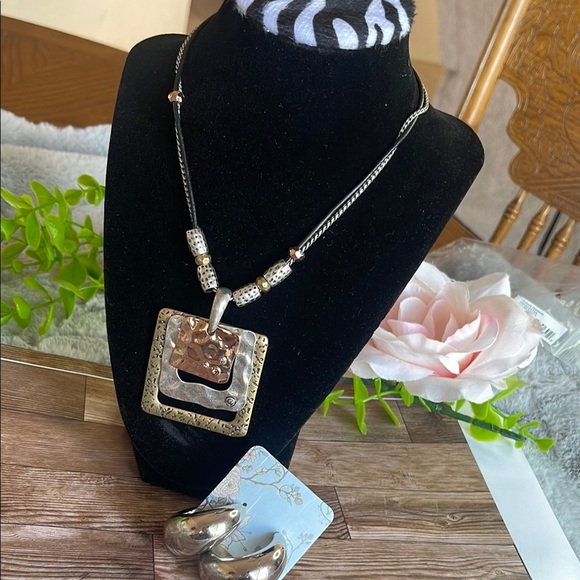 Laura Ashley Silver Modern Necklace with Pendant - Picture 1 of 9